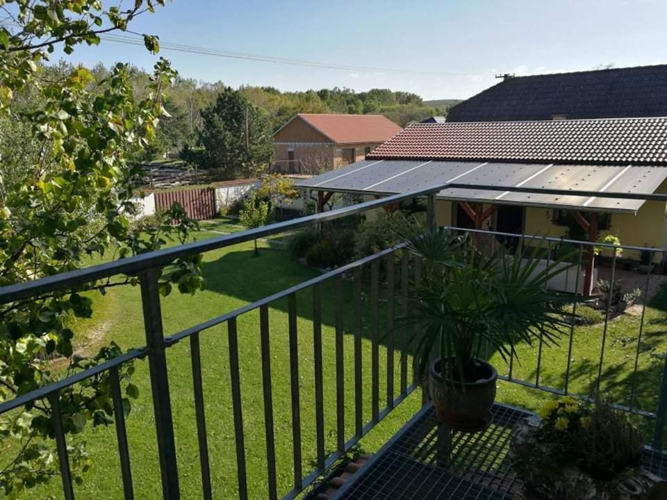 Ubytovani U Spacku Palava Novosedly  Exterior foto