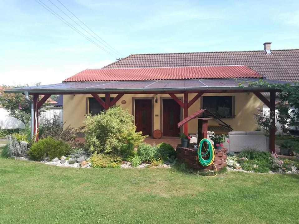 Ubytovani U Spacku Palava Novosedly  Exterior foto