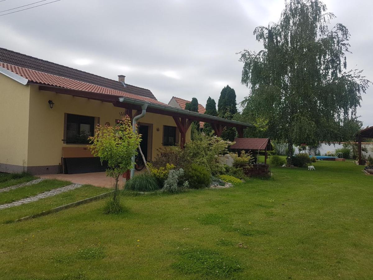 Ubytovani U Spacku Palava Novosedly  Exterior foto